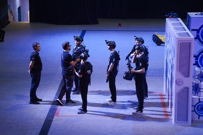 Black gear team briefing at the barrier