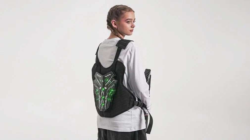 DEFENDER vest photo 4